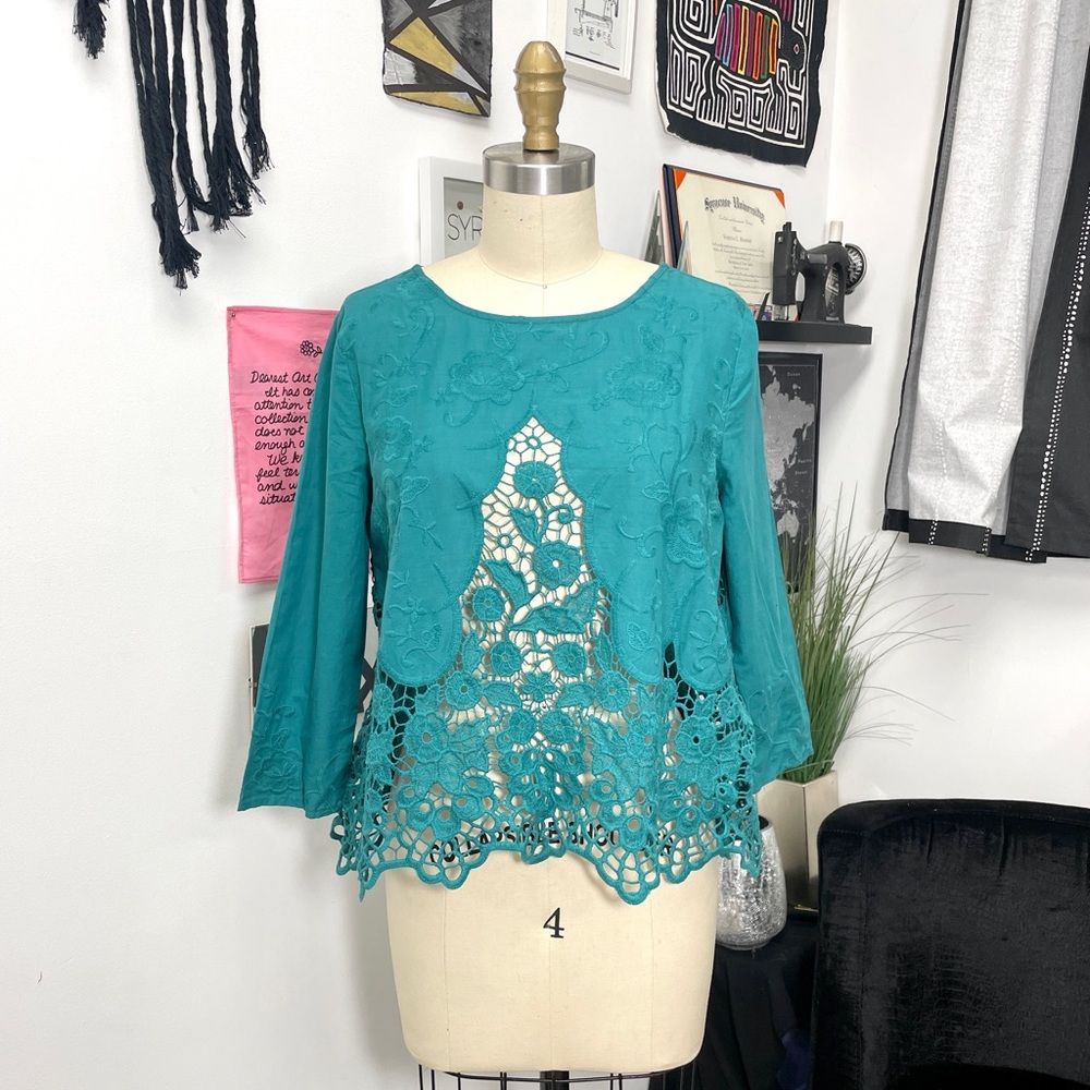 NWT unique & boho teal lace & open back cotton blouse | Kimchi Blue